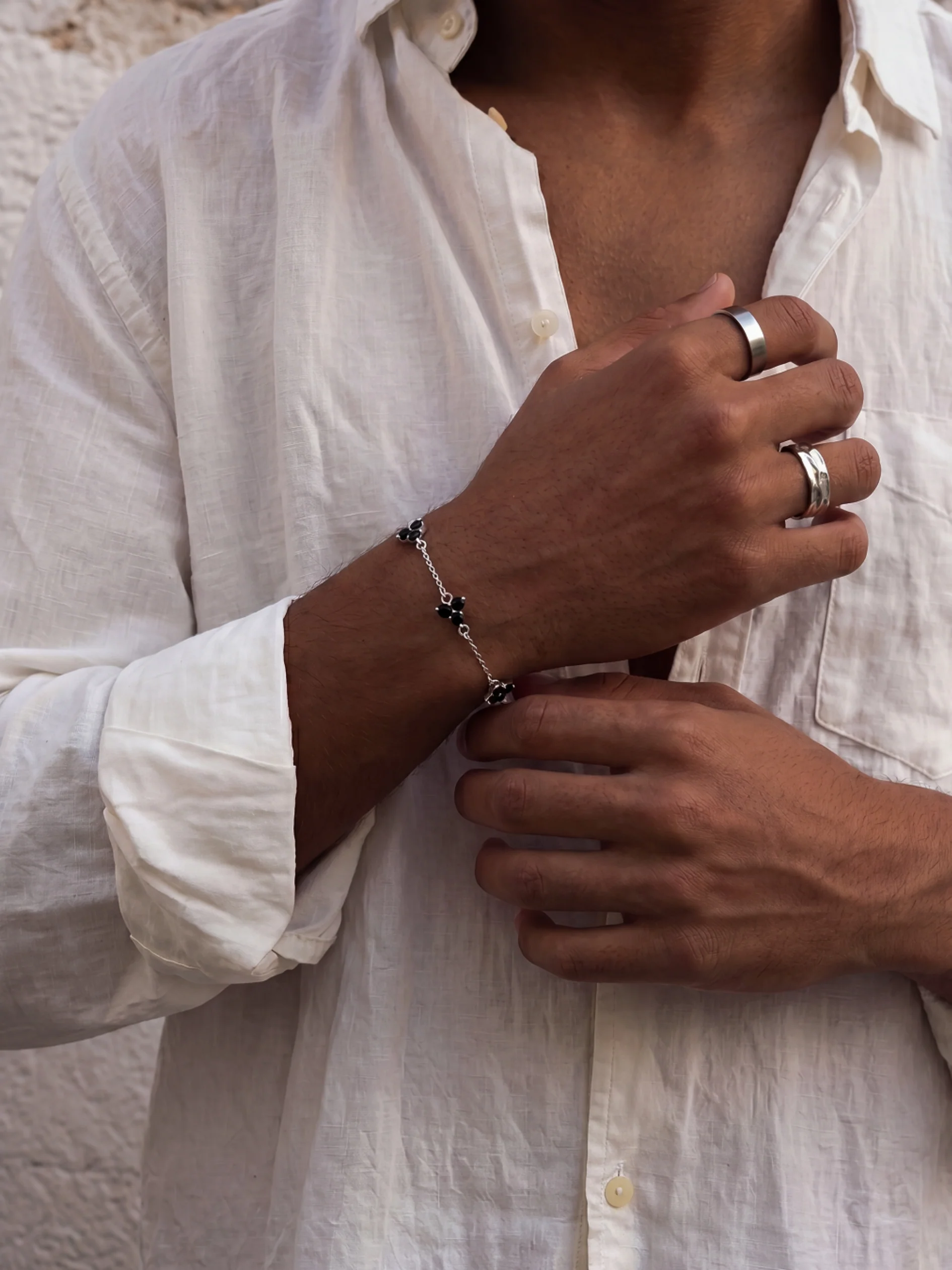MIDNIGHT CLOVER BRACELET | Silver - Image 4