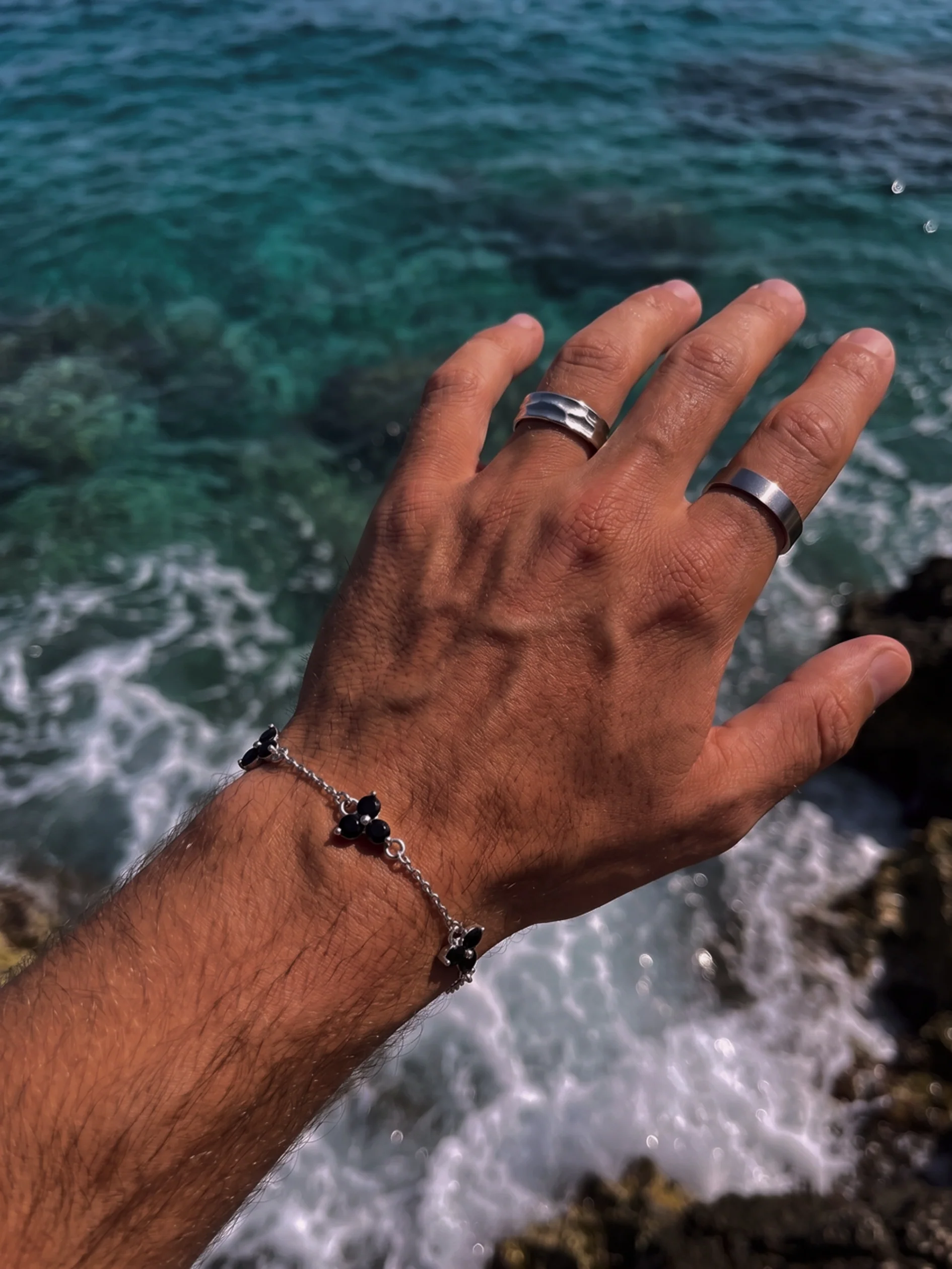 MIDNIGHT CLOVER BRACELET | Silver - Image 9