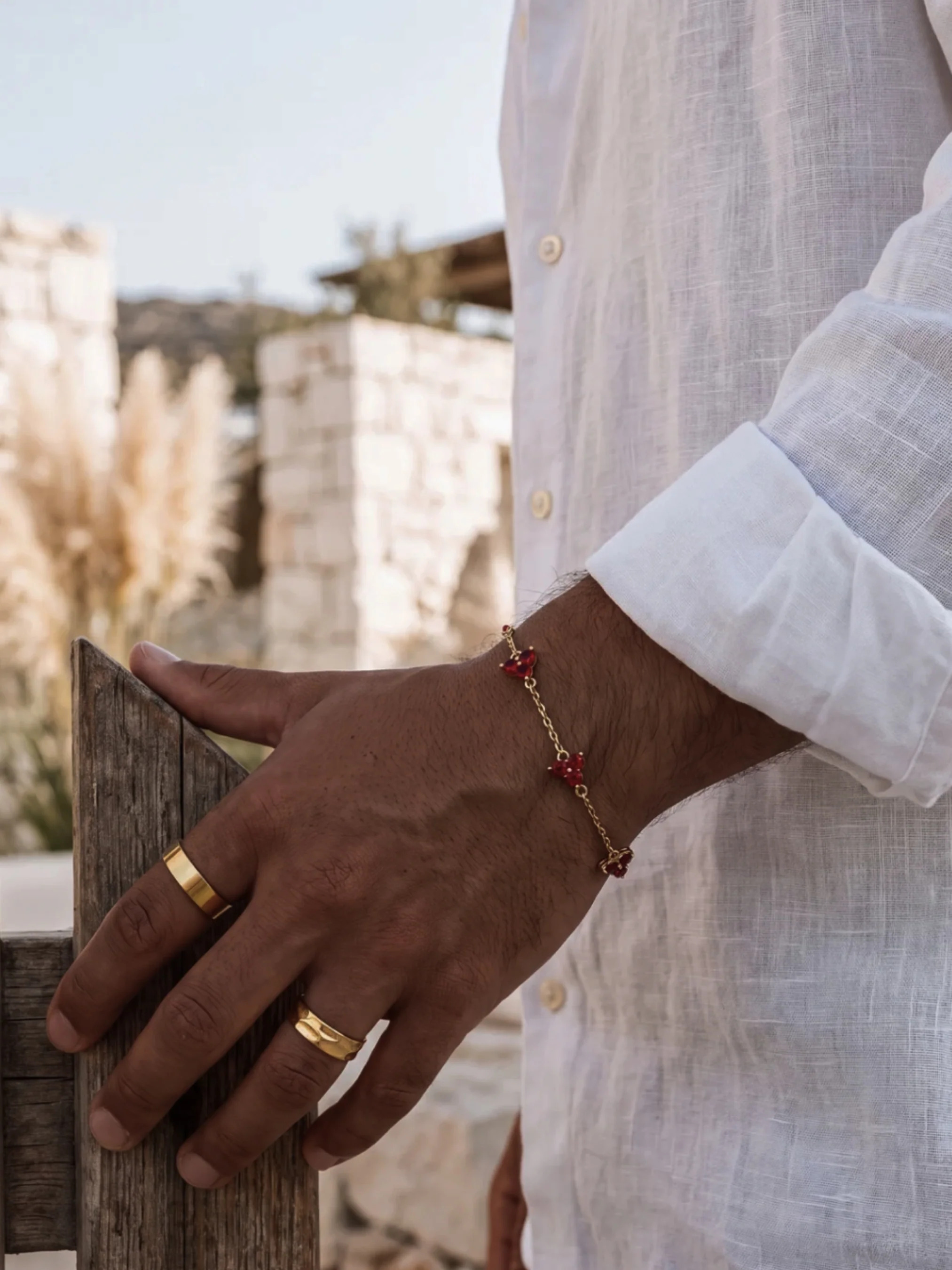 RED CLOVER BRACELET | 18K Gold - Image 4