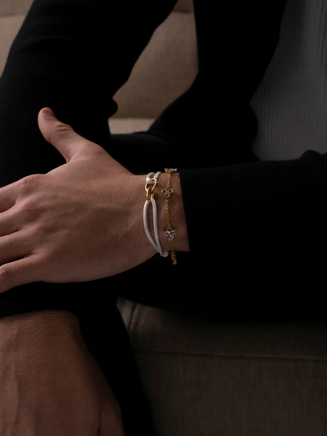 WHITE CLOVER BRACELET | 18K Gold - Image 4